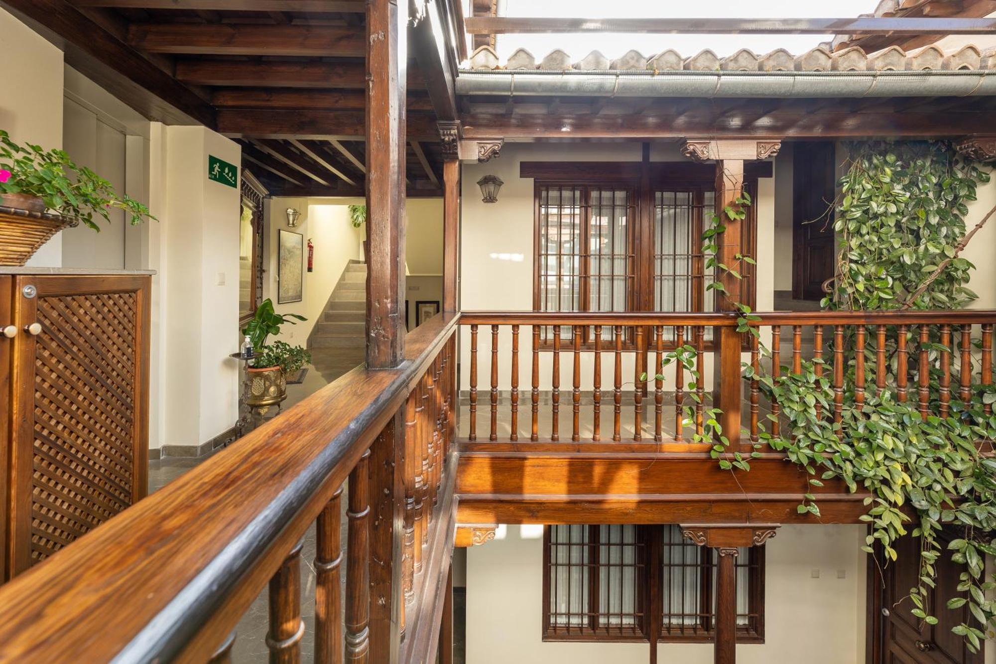Apartamentos En Pleno Centro, Aljibe Rodrigo Del Campo 2C Granada Exterior foto